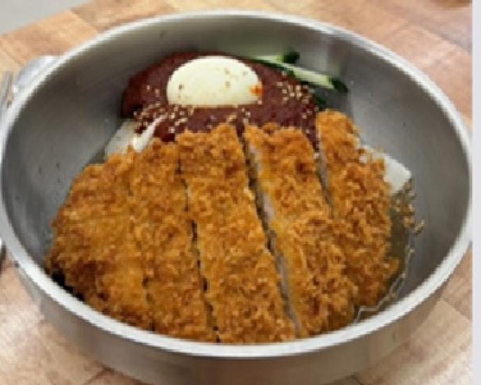 돈가스매운냉면