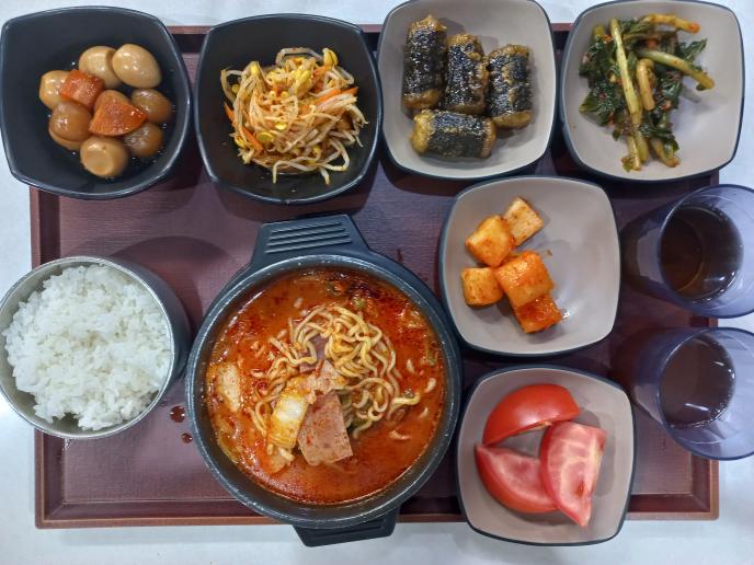 『트렌드미식회_놀부부대찌개』