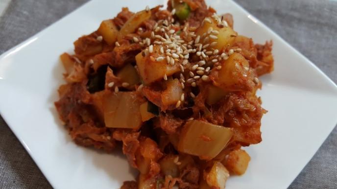 "고추참치채소볶음