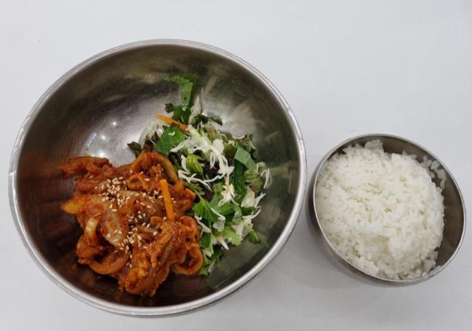 제육생채소비빔밥