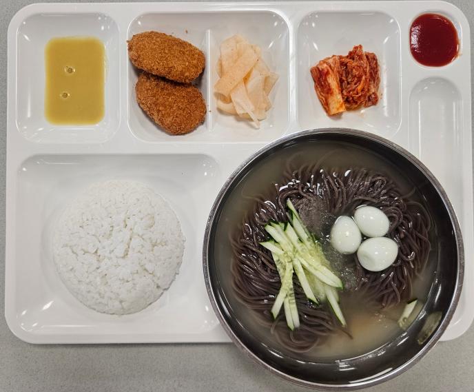 동치미막국수