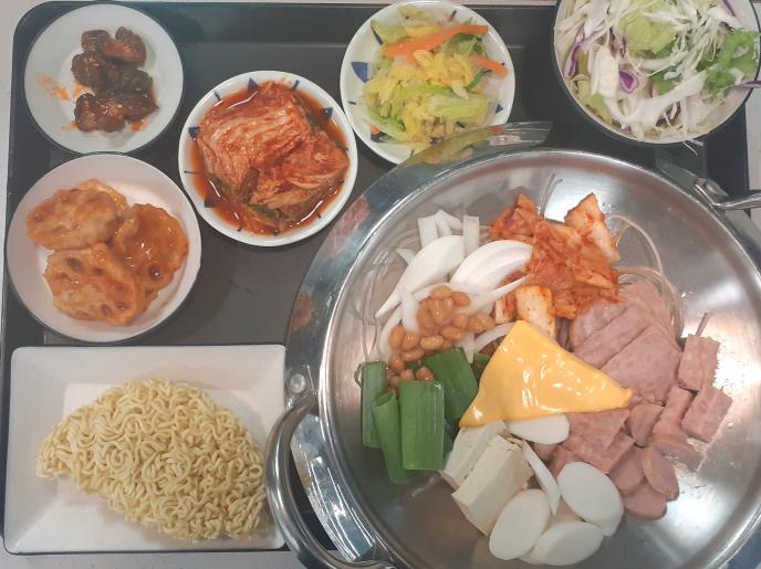 부대찌개