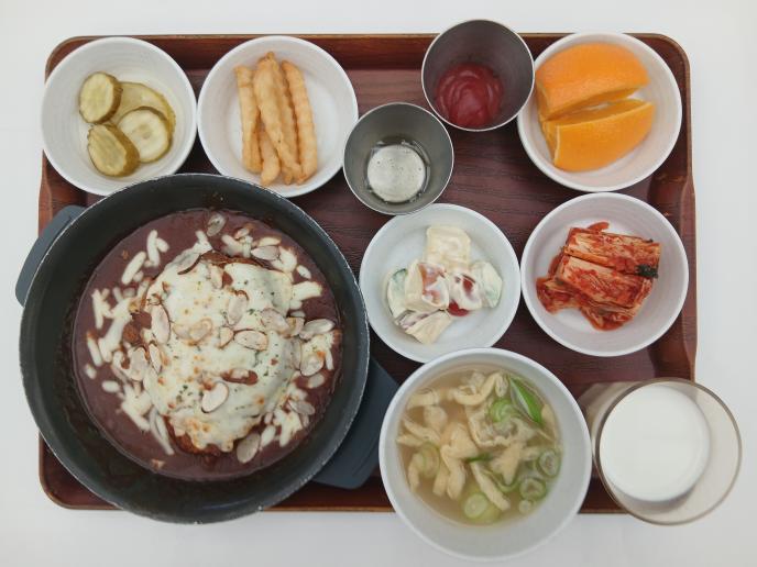 고르곤졸라치즈돈가스(Gorgonzola Cheese Pork Cutlet)
