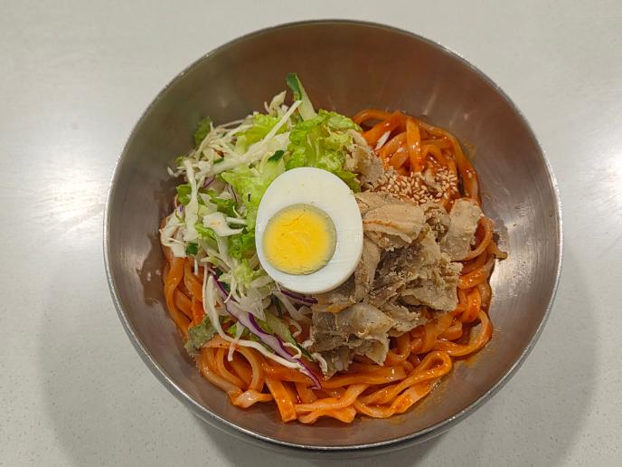  소고기비빔칼국수 