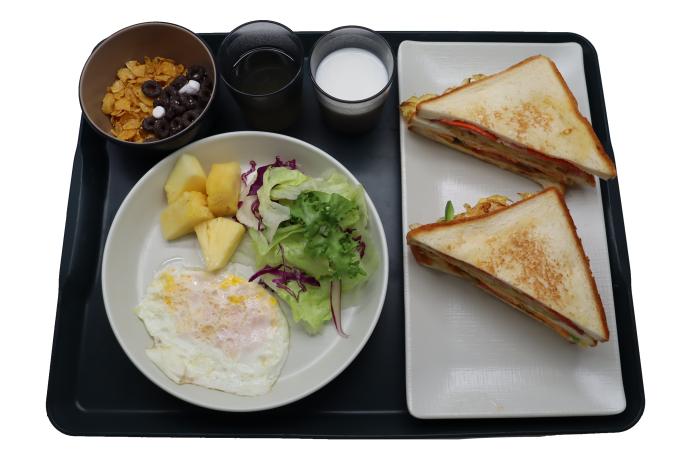 베이컨포테이토토스트 WITH 샐러드바